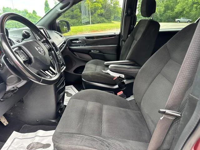 Used 2020 Red Dodge SE Plus image 16