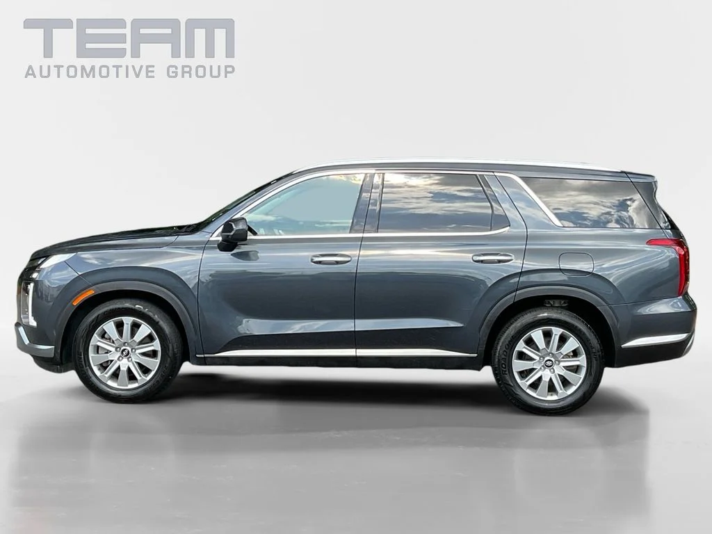 Used 2024 Gray Hyundai SEL image 4