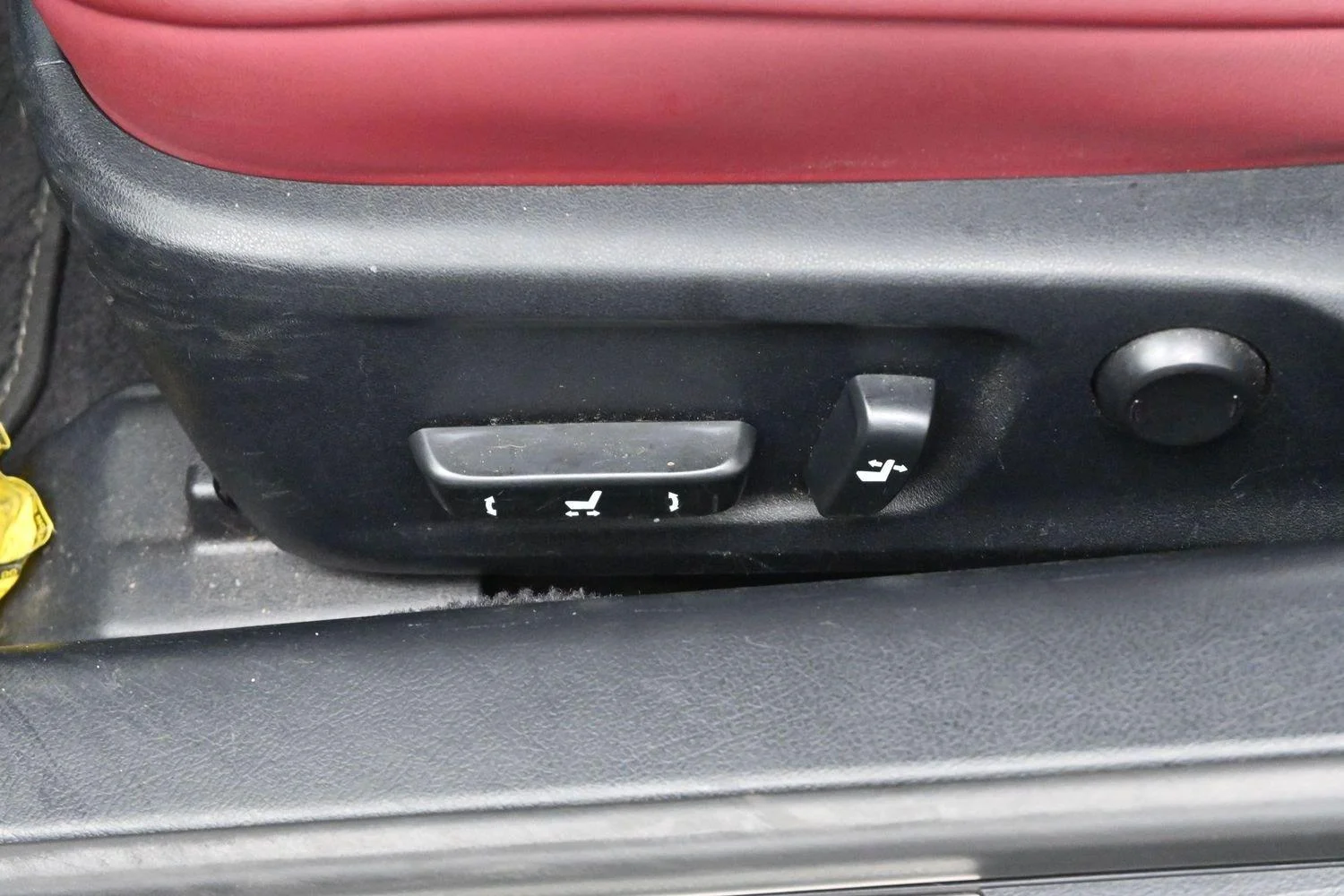 Used 2016 Obsidian Lexus Base image 14