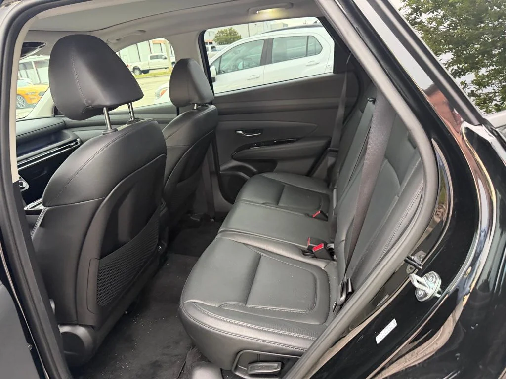 Used 2025 Black Hyundai Limited image 13