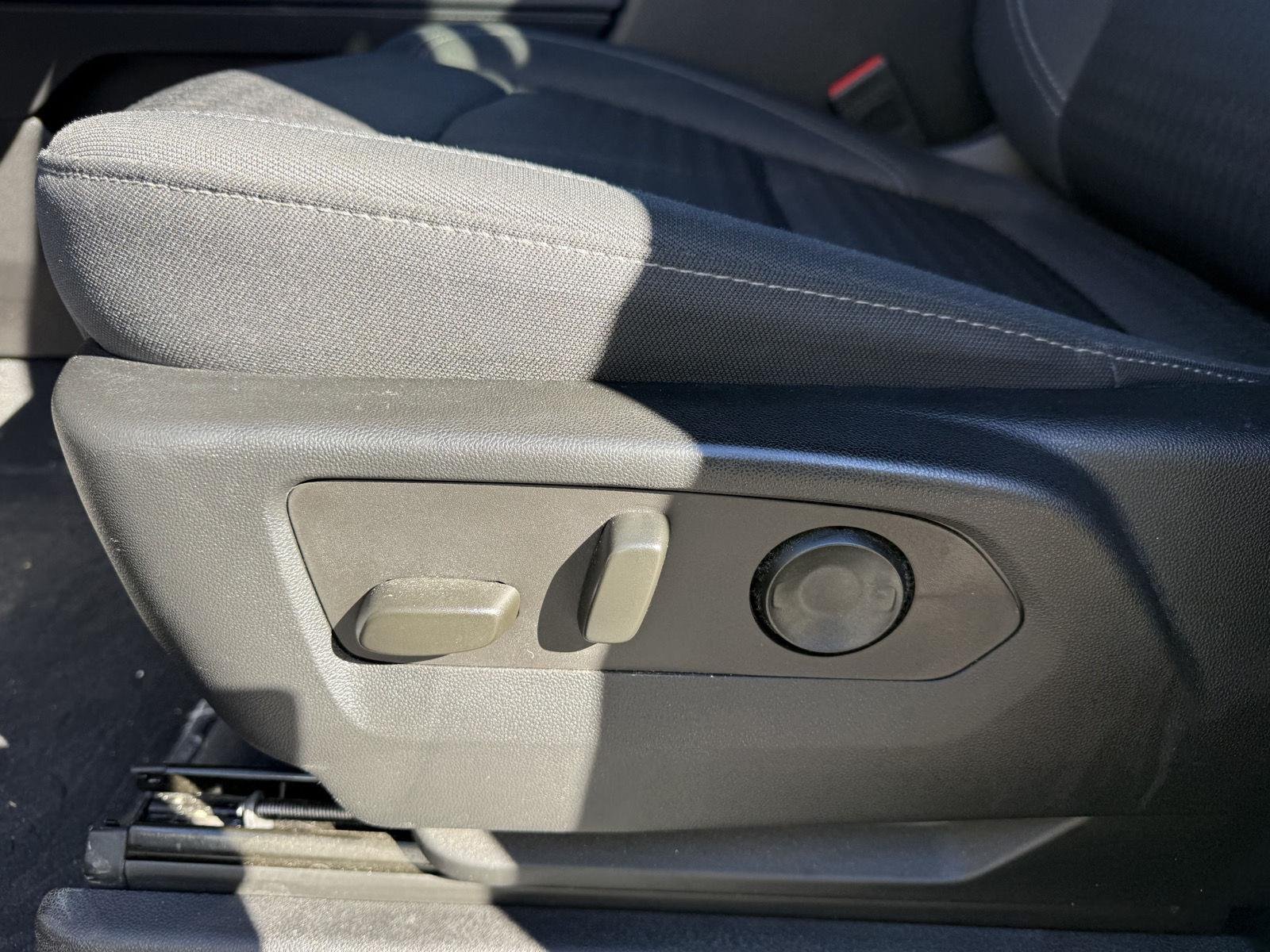 Used 2024 Summit White Chevrolet LS image 11
