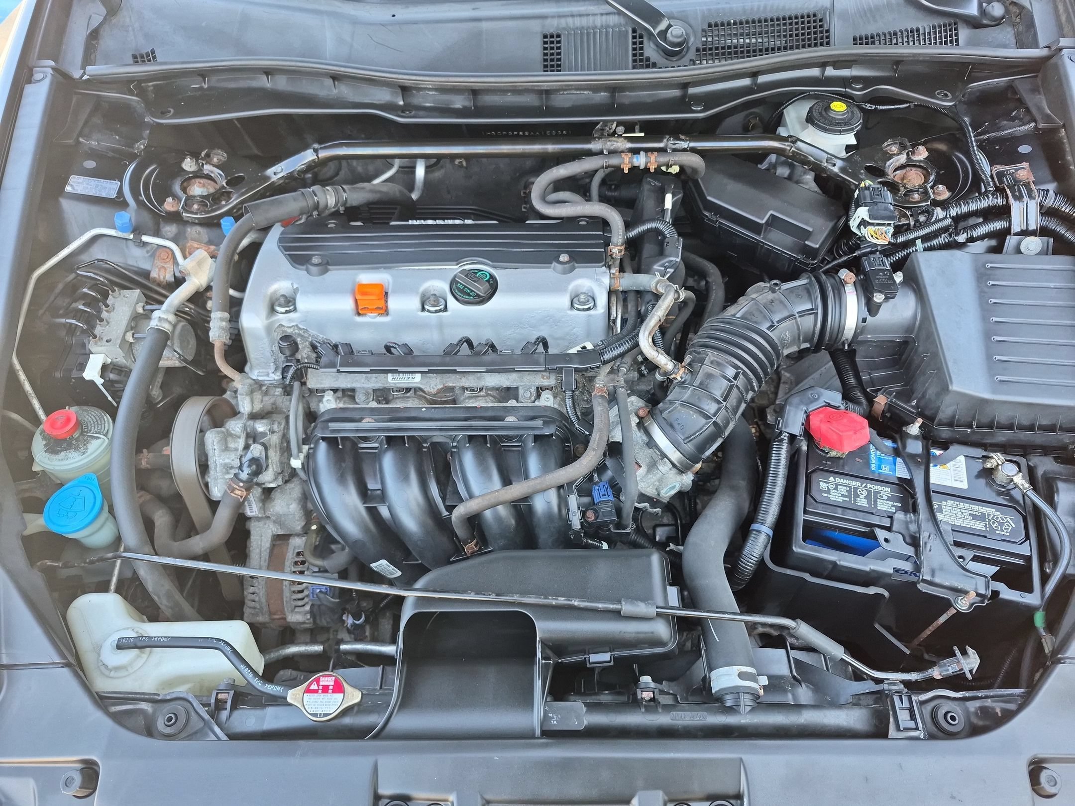 Used 2010 Crystal Black Pearl Honda EX-L Sedan image 29