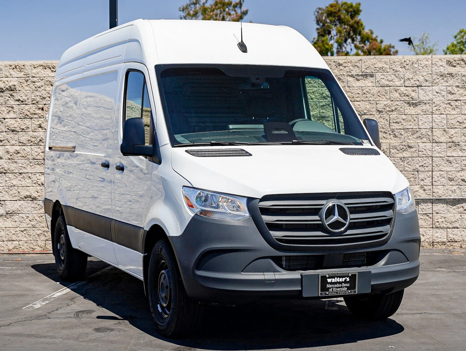 New 2025 Arctic White Mercedes-Benz  image 3