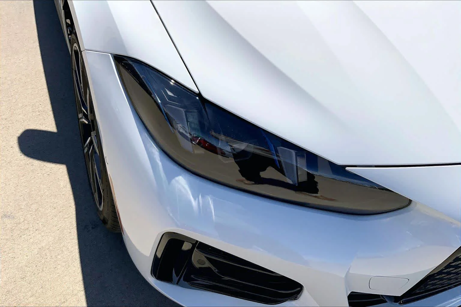 New 2026 Alpine White BMW xDrive40 image 13