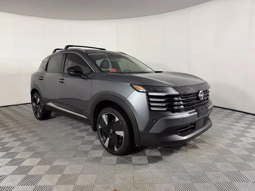 Certified Used 2026 Gray Nissan SR image 4