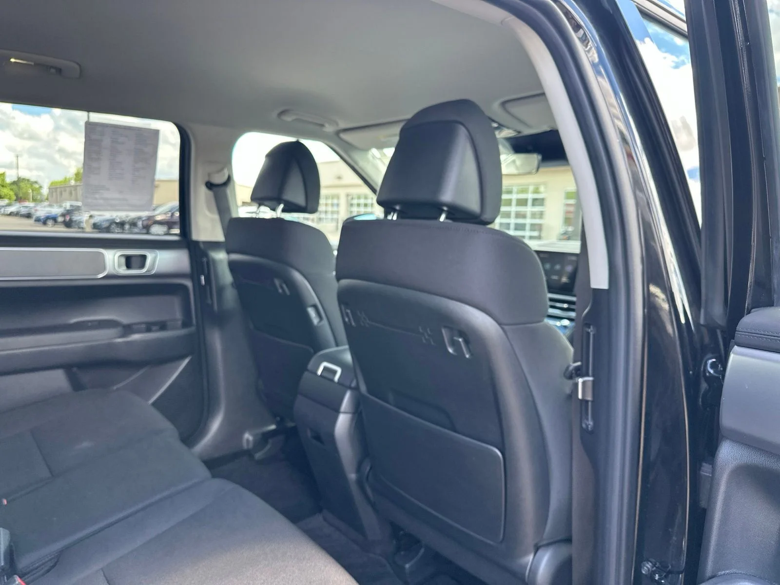 Used 2025 Black Hyundai SE image 33