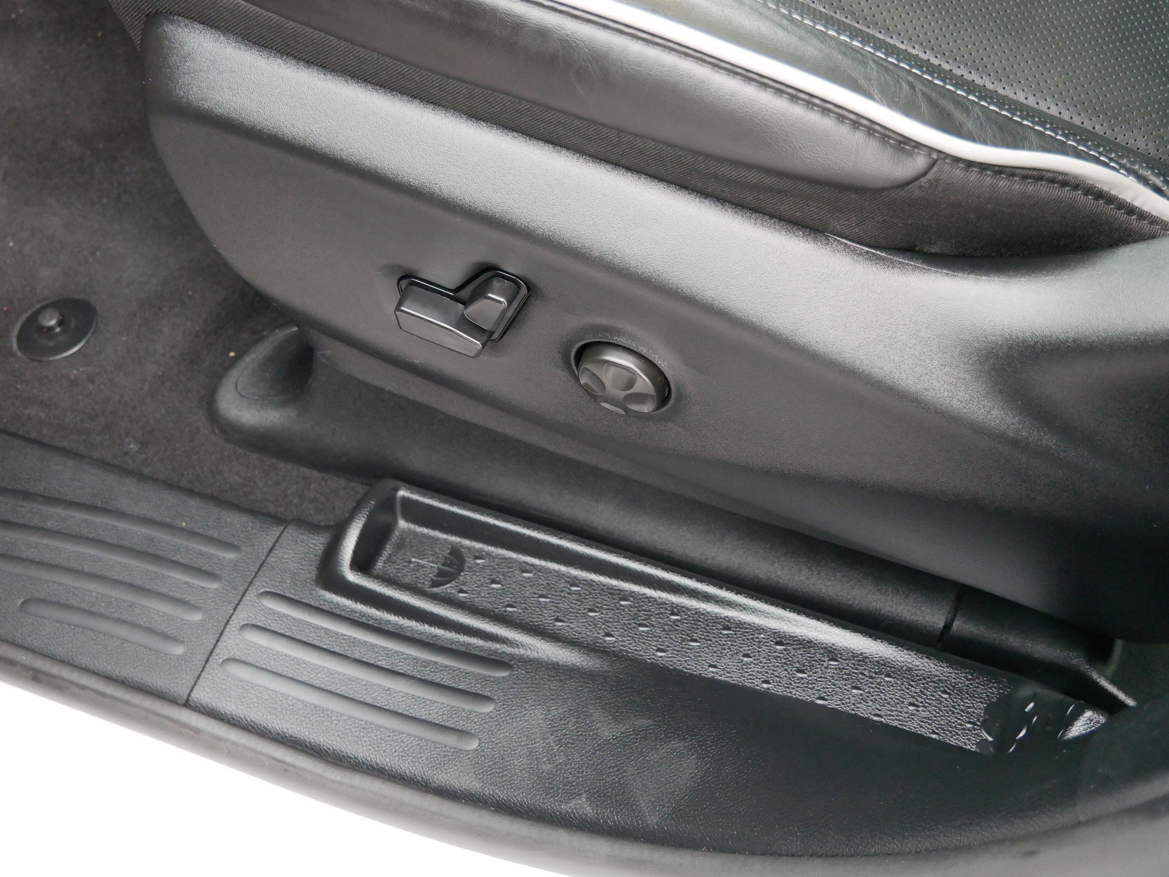 2026 Chrysler Pacifica Limited - Photo 19