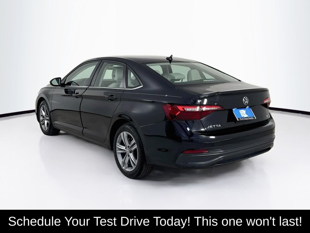 Used 2023 Deep Black Volkswagen 1.5T SE image 5