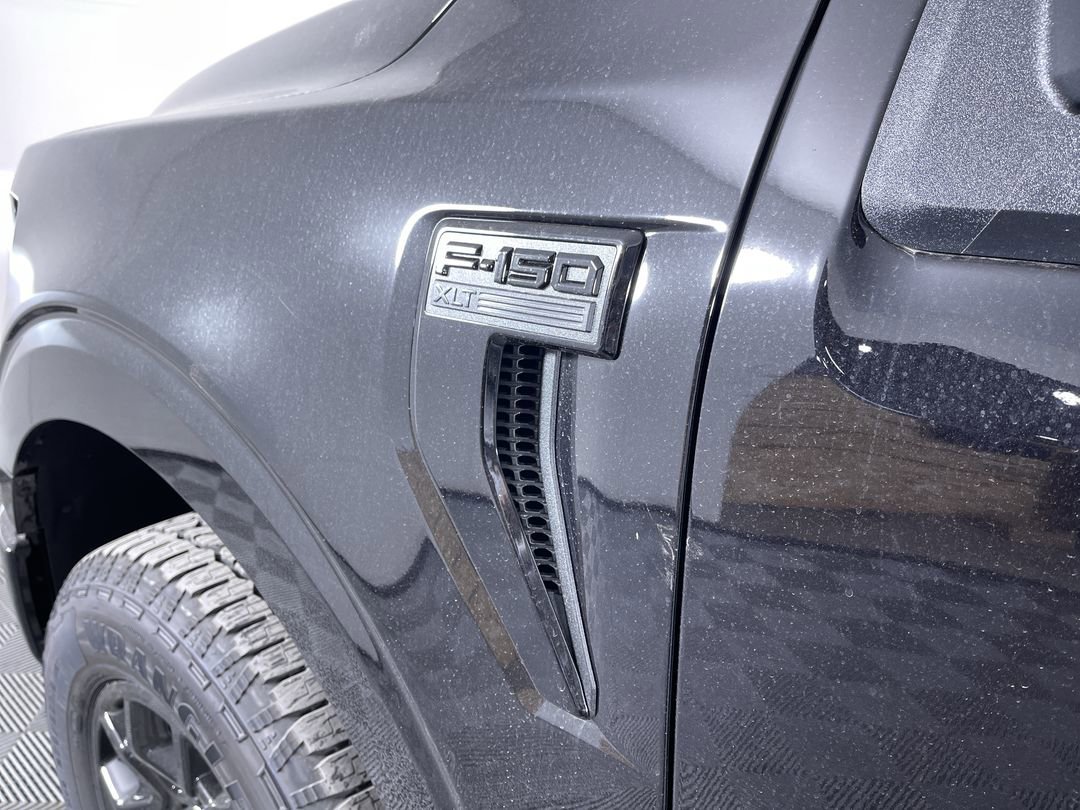 New 2026 Agate Black Metallic Ford XLT image 27