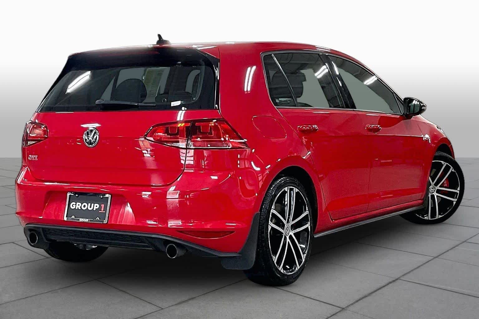 Used 2017 Tornado Red Volkswagen Sport image 13