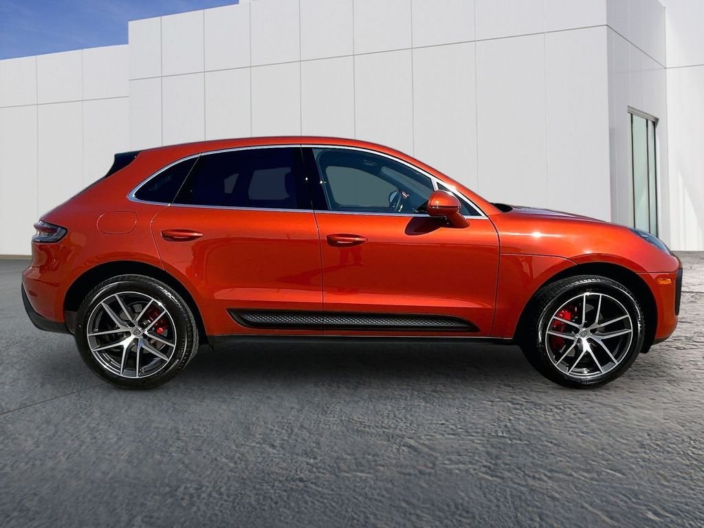 Used 2022  Porsche S image 8