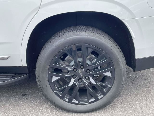 Used 2026 Summit White GMC Elevation image 29