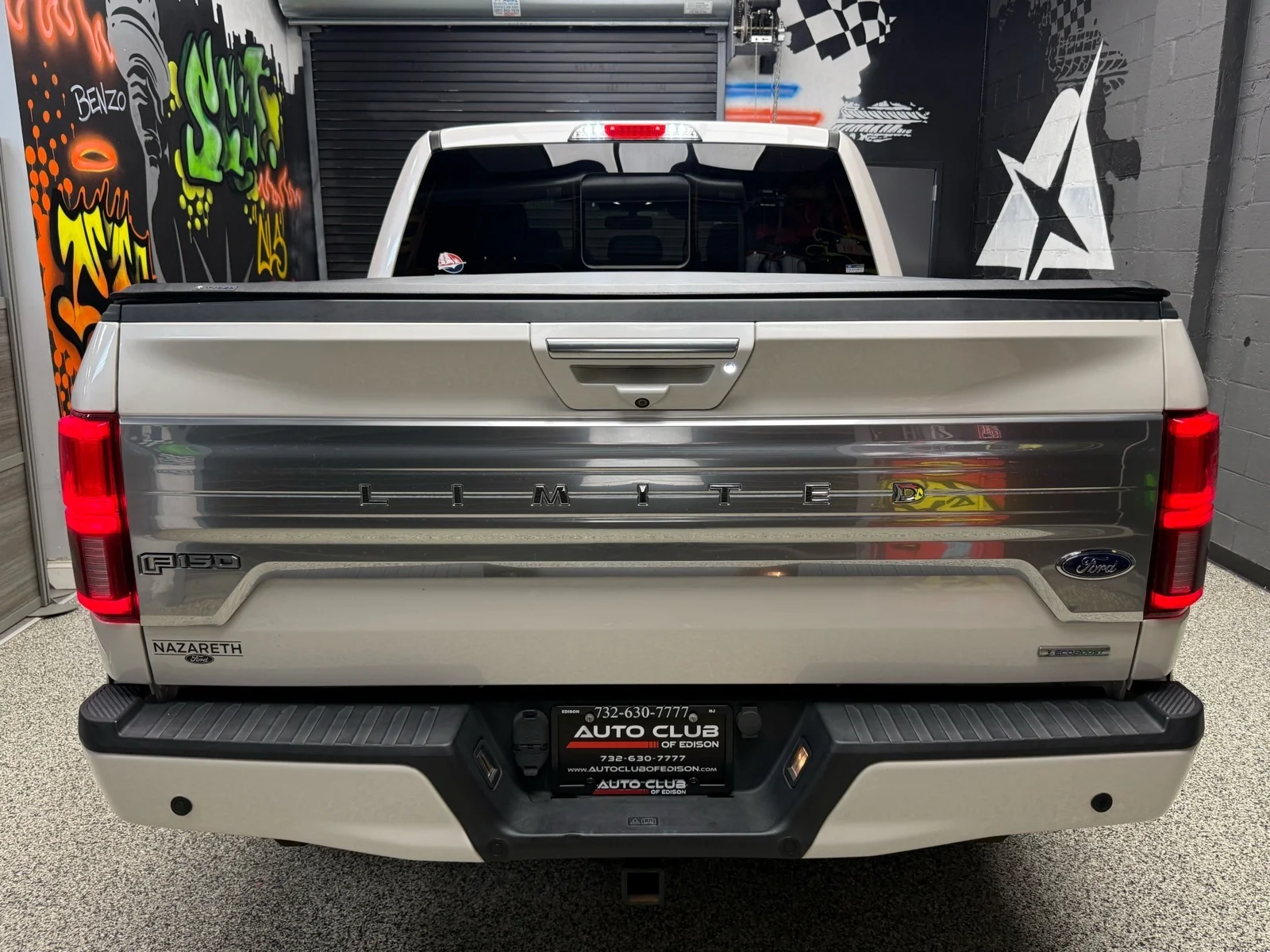 Used 2018 White Platinum Metallic Tri-Coat (ug) Ford Limited image 5