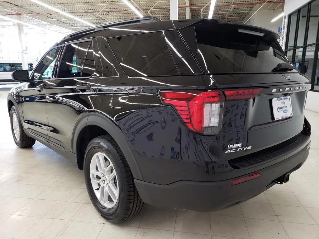 New 2026 Agate Black Metallic Ford Active image 6