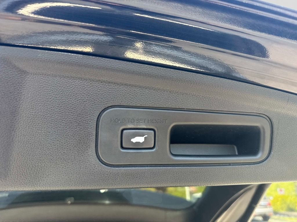 Used 2023 Black Acura Advance image 7