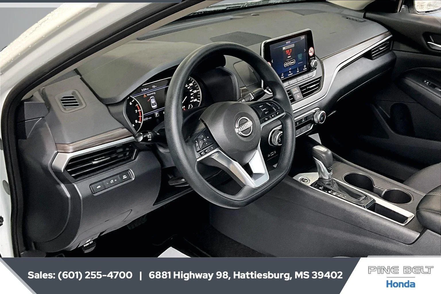Used 2025 Glacier White Nissan SV image 12