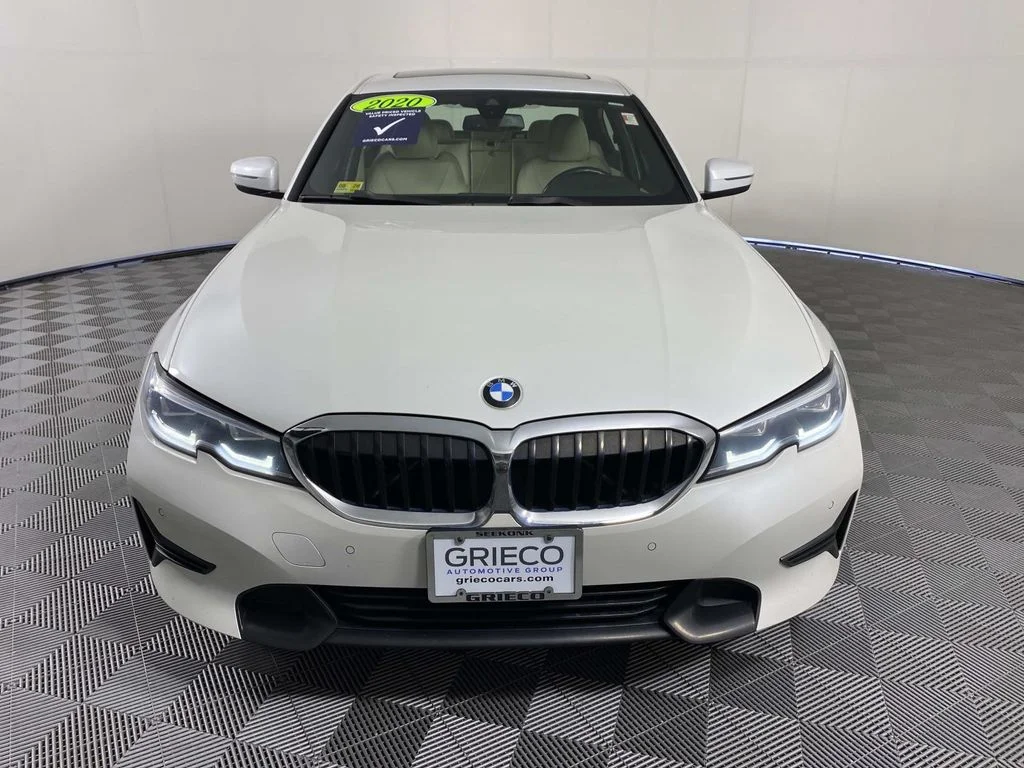 Used 2020 White Metallic BMW 330i xDrive image 3