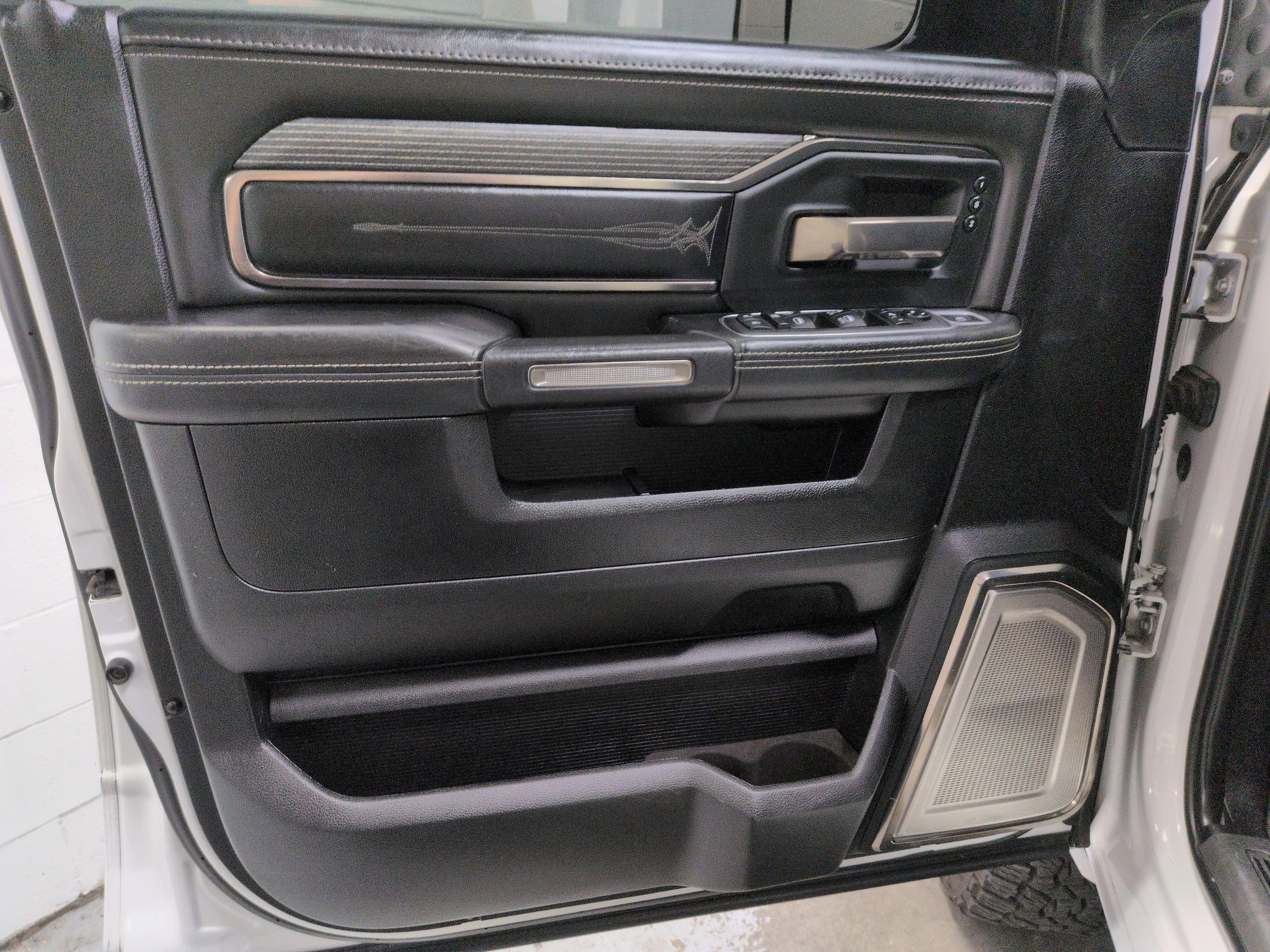 2020 RAM Ram 2500 Pickup Laramie Limited - Photo 13