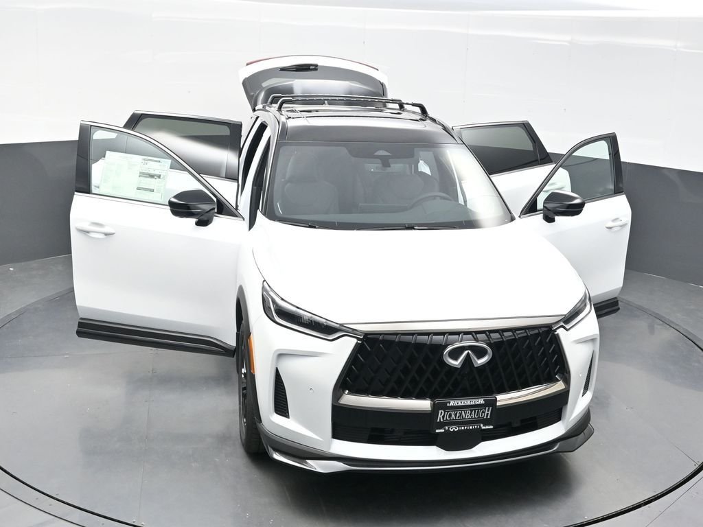 New 2027 2T RAD WHT INFINITI Sport AWD image 46
