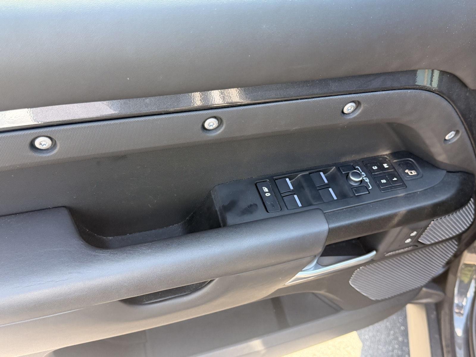 Used 2023 Carpathian Grey Premium Metallic Land Rover Carpathian Edition image 37
