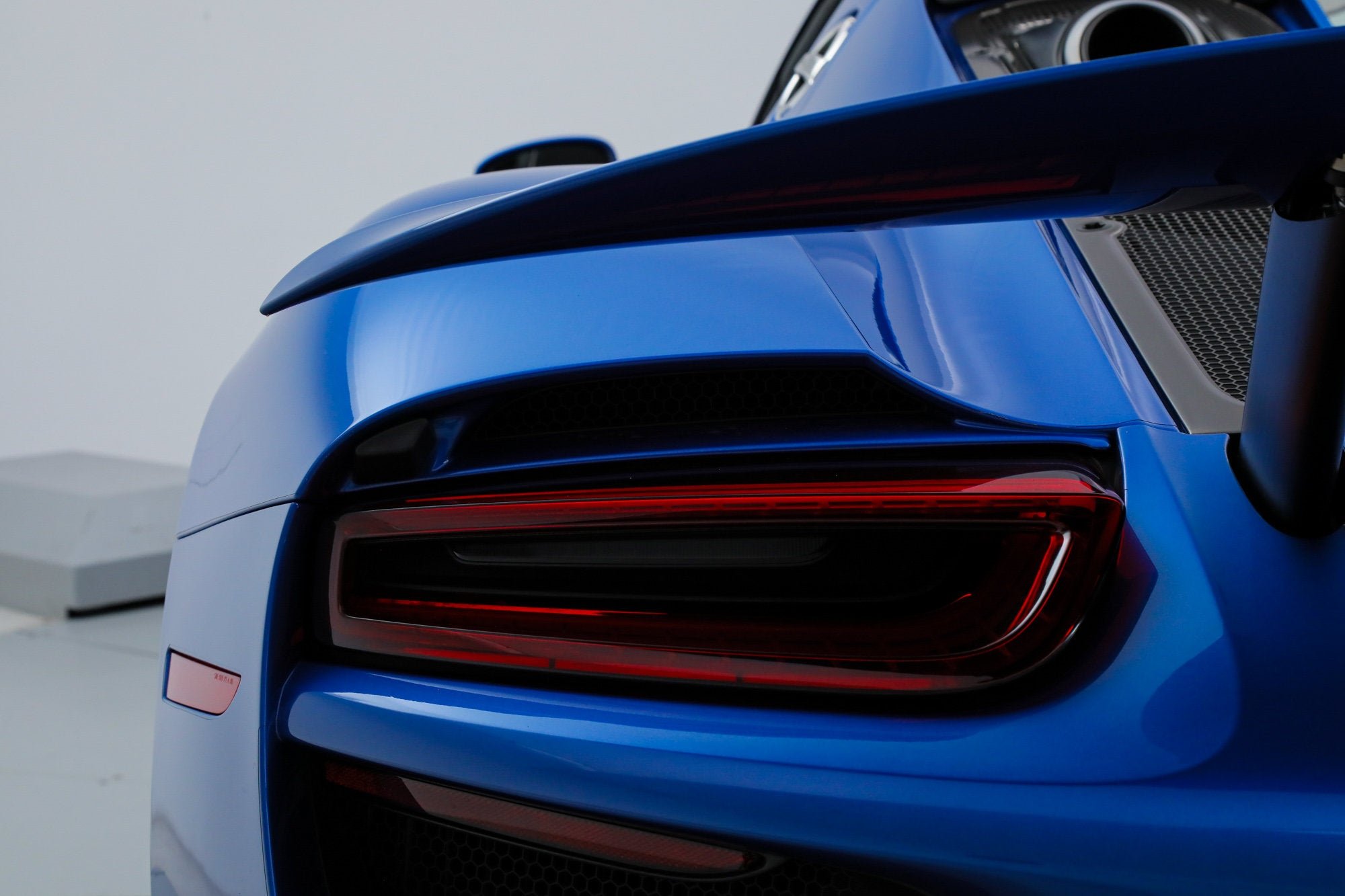 Used 2015 Blue Porsche  image 22