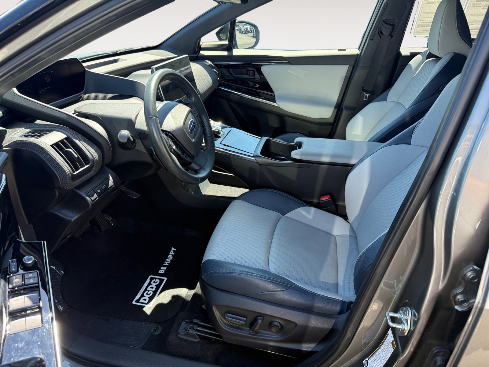 Used 2023 Carbon Subaru Touring image 10