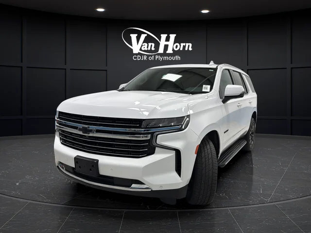 Used 2023 Summit White Chevrolet LT image 3