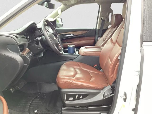 Used 2020 Crystal White Cadillac Luxury image 9