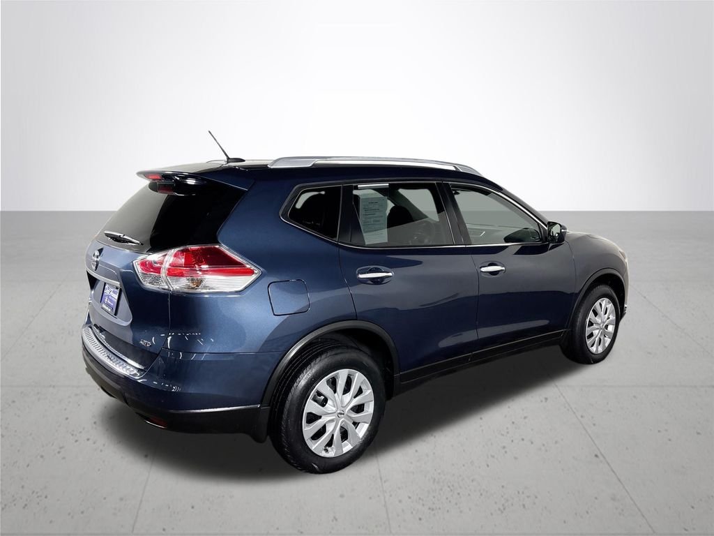 Used 2016 Blue Nissan S image 6