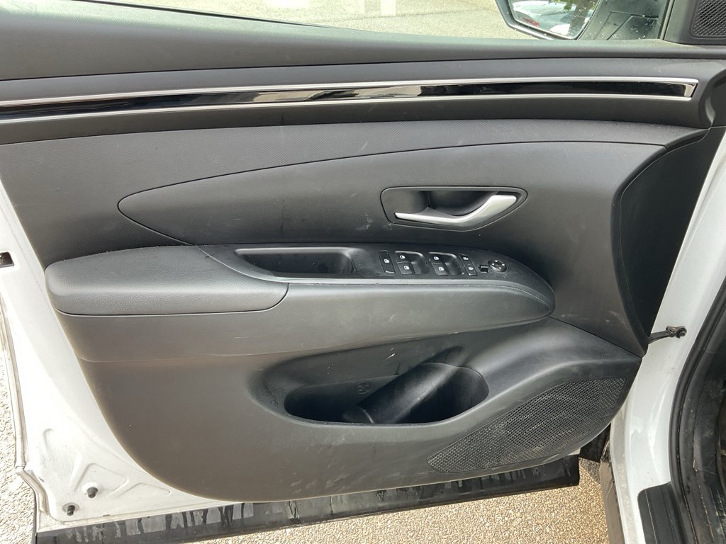 Used 2022 Quartz White Hyundai SEL image 13