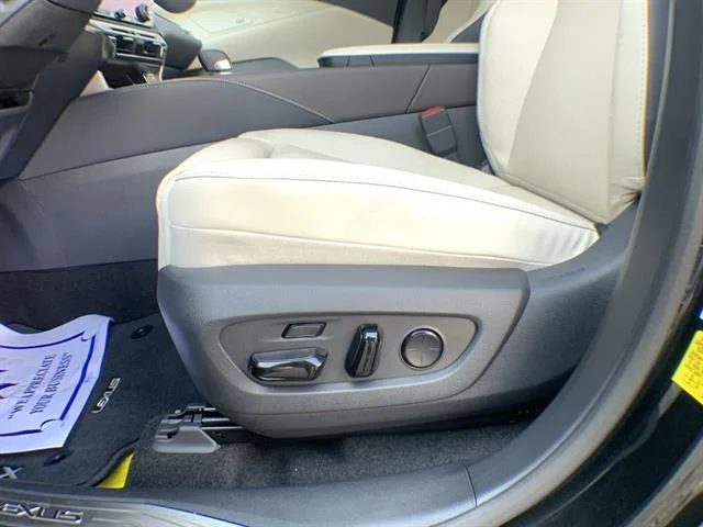 2026 Lexus RX PHEV 450h+ - Photo 12