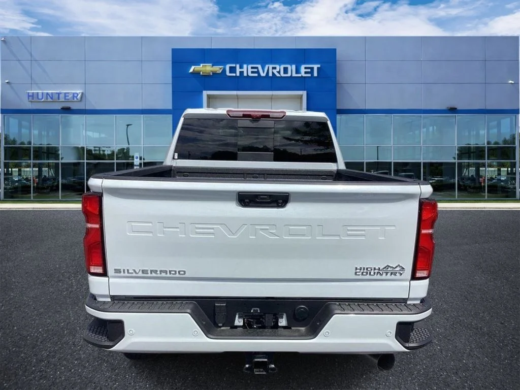 New 2026 Polar White Tricoat Chevrolet High Country image 3
