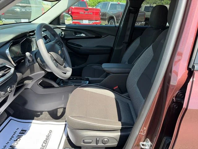 Used 2023 Red Chevrolet LT image 14