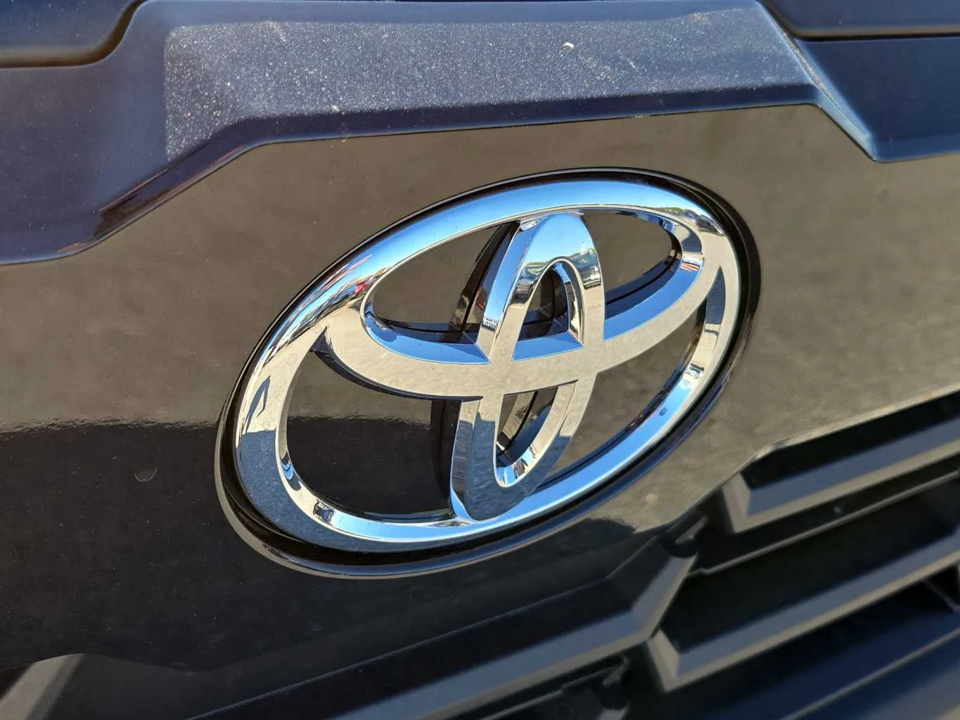 New 2026 Cavalry Blue Toyota LE image 16