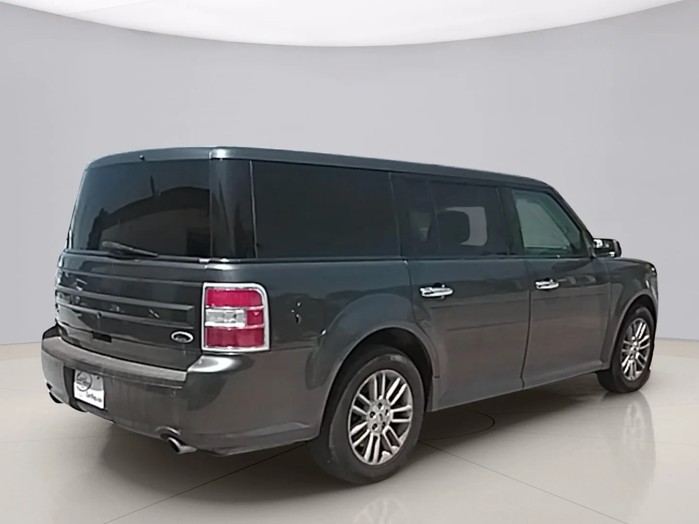 Used 2016 Gray Ford SEL image 5