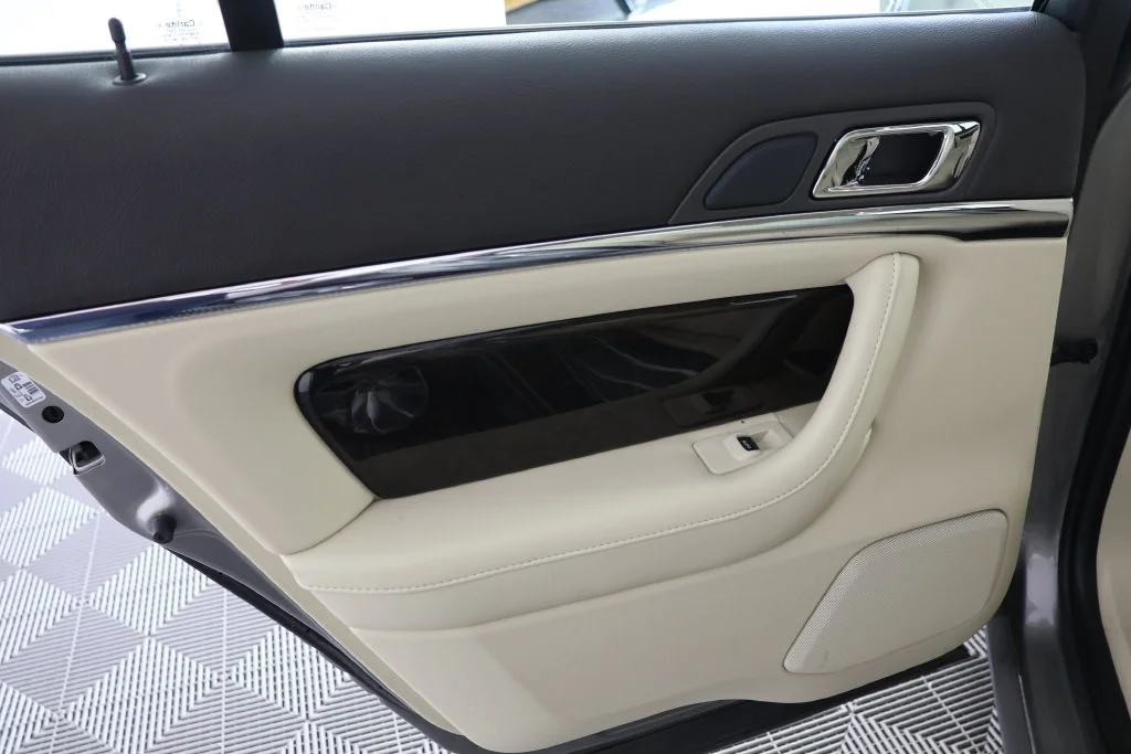 Used 2015 Luxe Lincoln  image 25