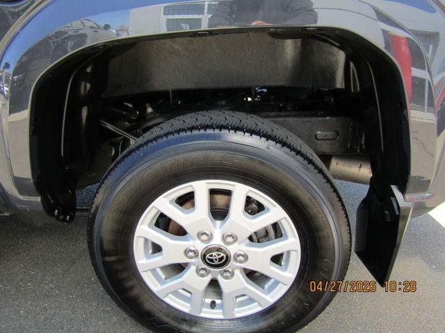 2024 Toyota Tacoma SR5 - Photo 8