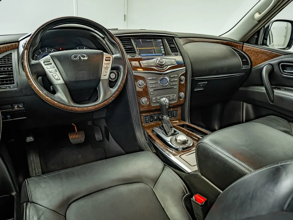 Used 2017 Black Obsidian INFINITI  image 33