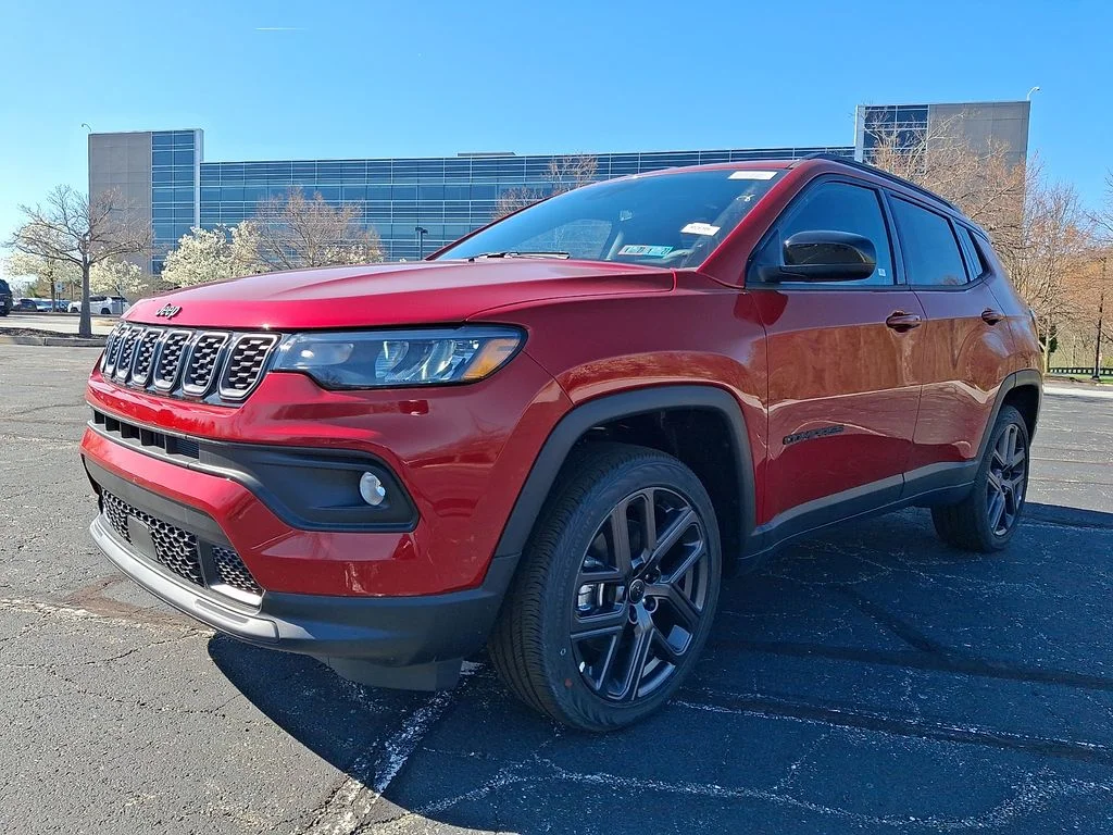 New 2026 Red Hot Pearl-Coat Exterior Paint Jeep Latitude image 2