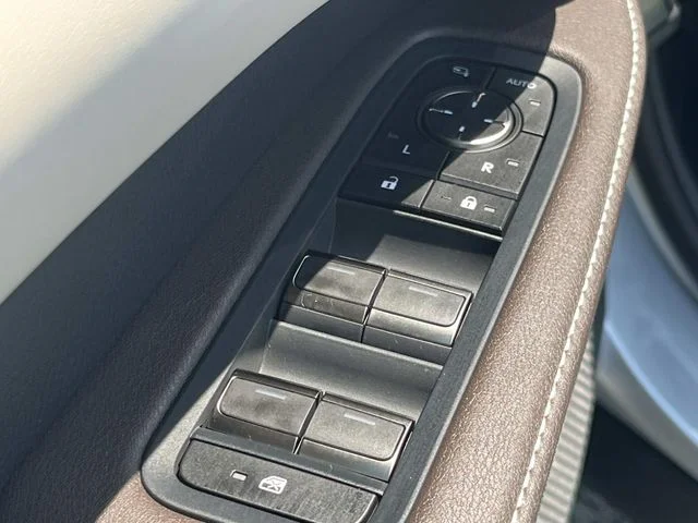 New 2026 Iridium Lexus LUXURY image 23