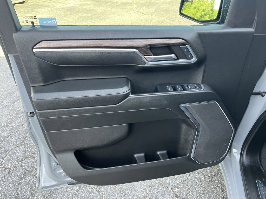 Used 2024 Slate Gray Metallic Chevrolet LT image 19