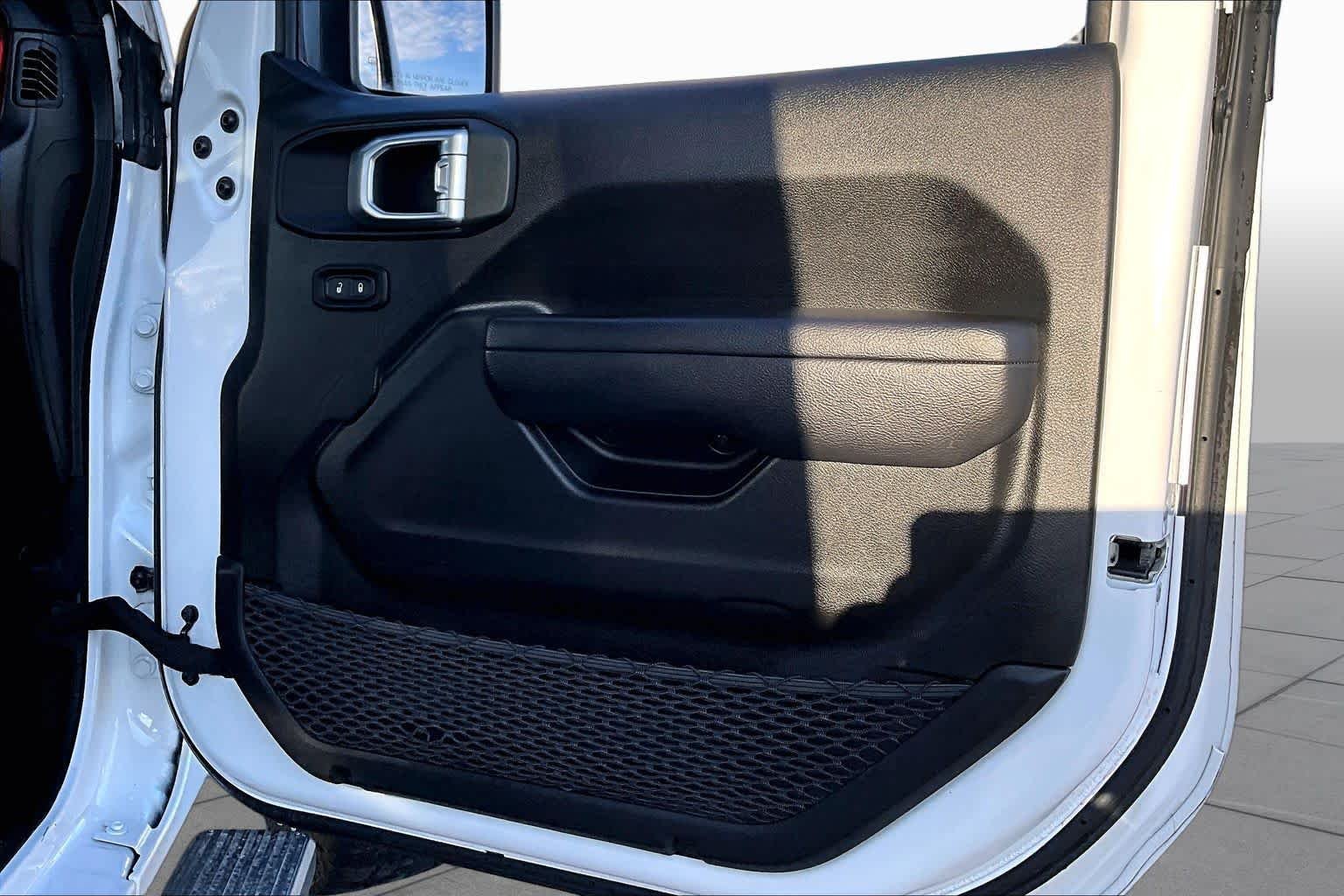 Used 2023 Bright White Clearcoat Jeep Rubicon image 23