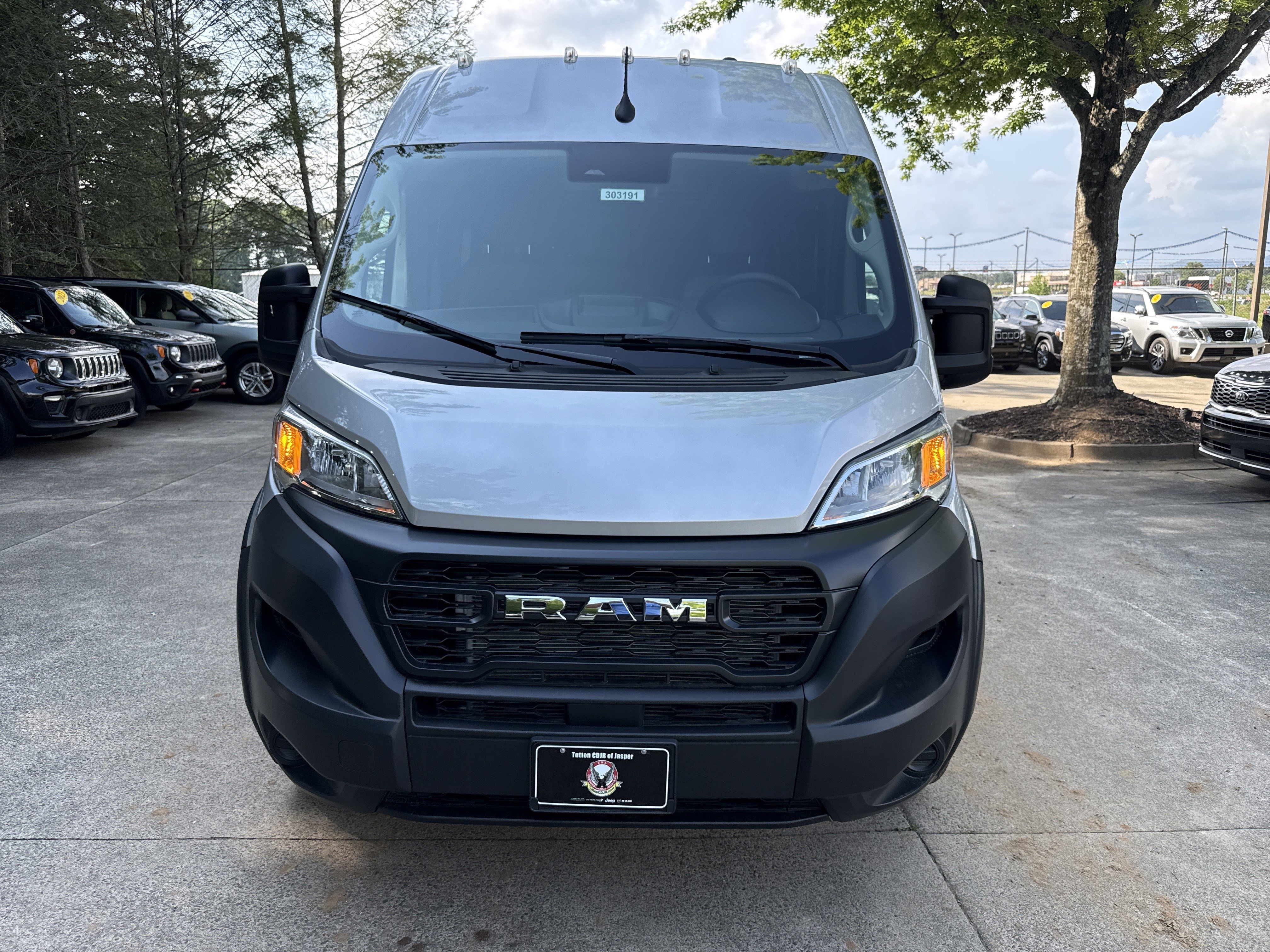 New 2026 Bright Silver Metallic Clear-Coat Exterior Paint RAM Tradesman image 2