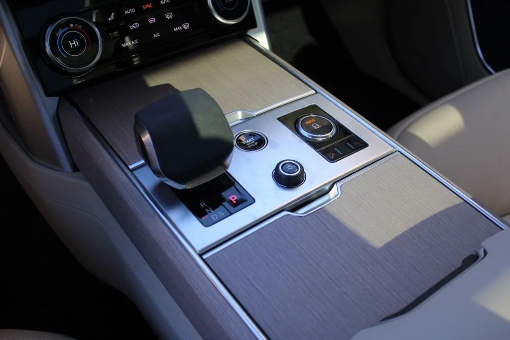 2023 Land Rover Range Rover SE - Photo 28