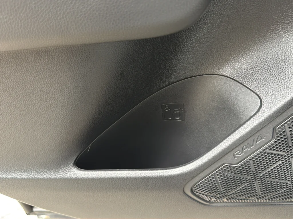Used 2023 White Toyota XLE image 28