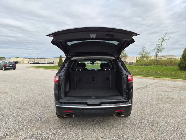 Used 2021 Black Chevrolet Premier image 10