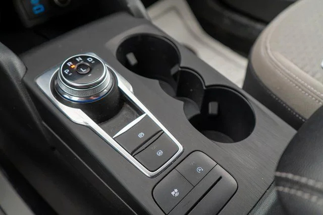 Used 2020 Blue Ford SE image 29