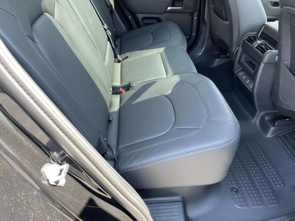 New 2026 Santorini Black Land Rover S image 18