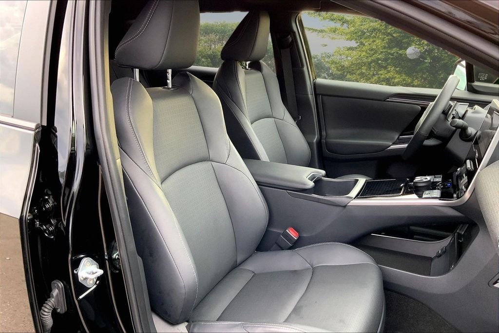 Used 2025 Black Subaru Limited image 27