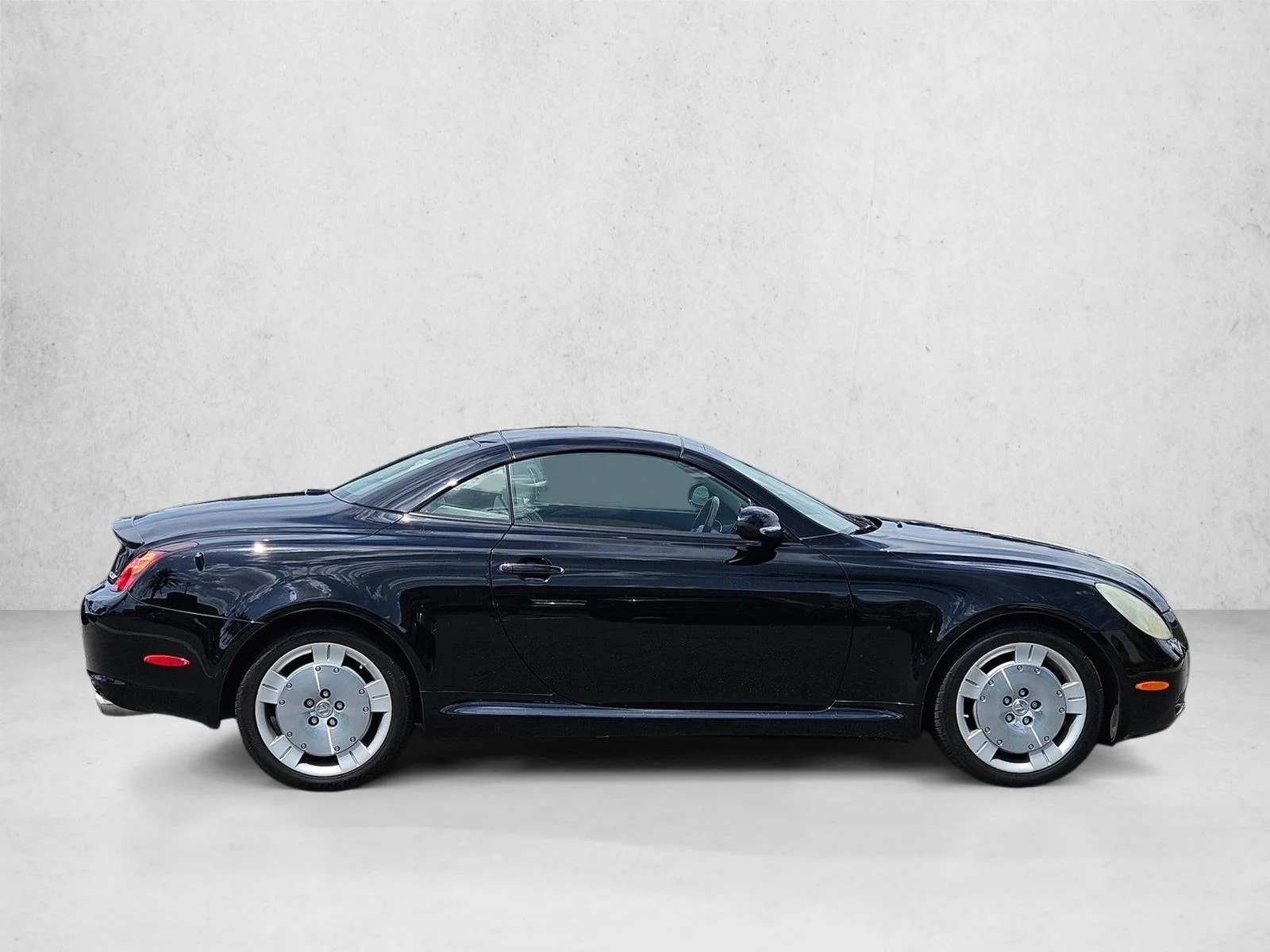 Used 2003 Black Lexus  image 4
